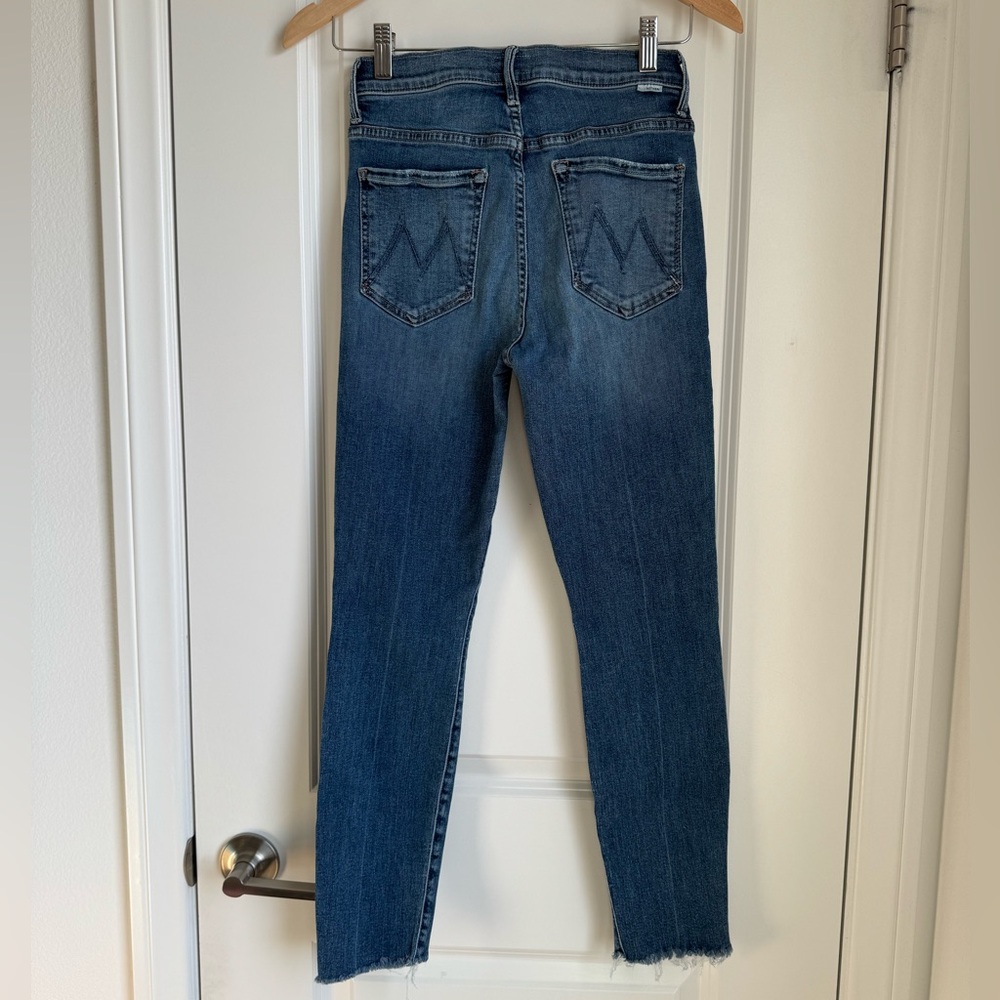 MOTHER The Stunner Zip Ankle Step Fray Jeans Size 26 - Picture 5 of 13